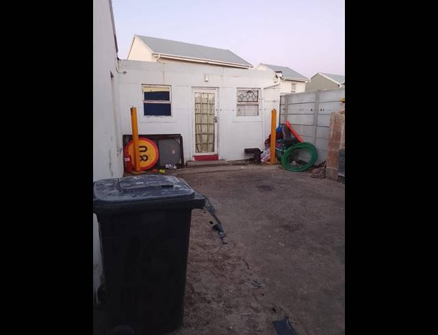 4 BEDROOM HOUSE FOR SALE IN MITCHELLS PLAIN CENTRAL